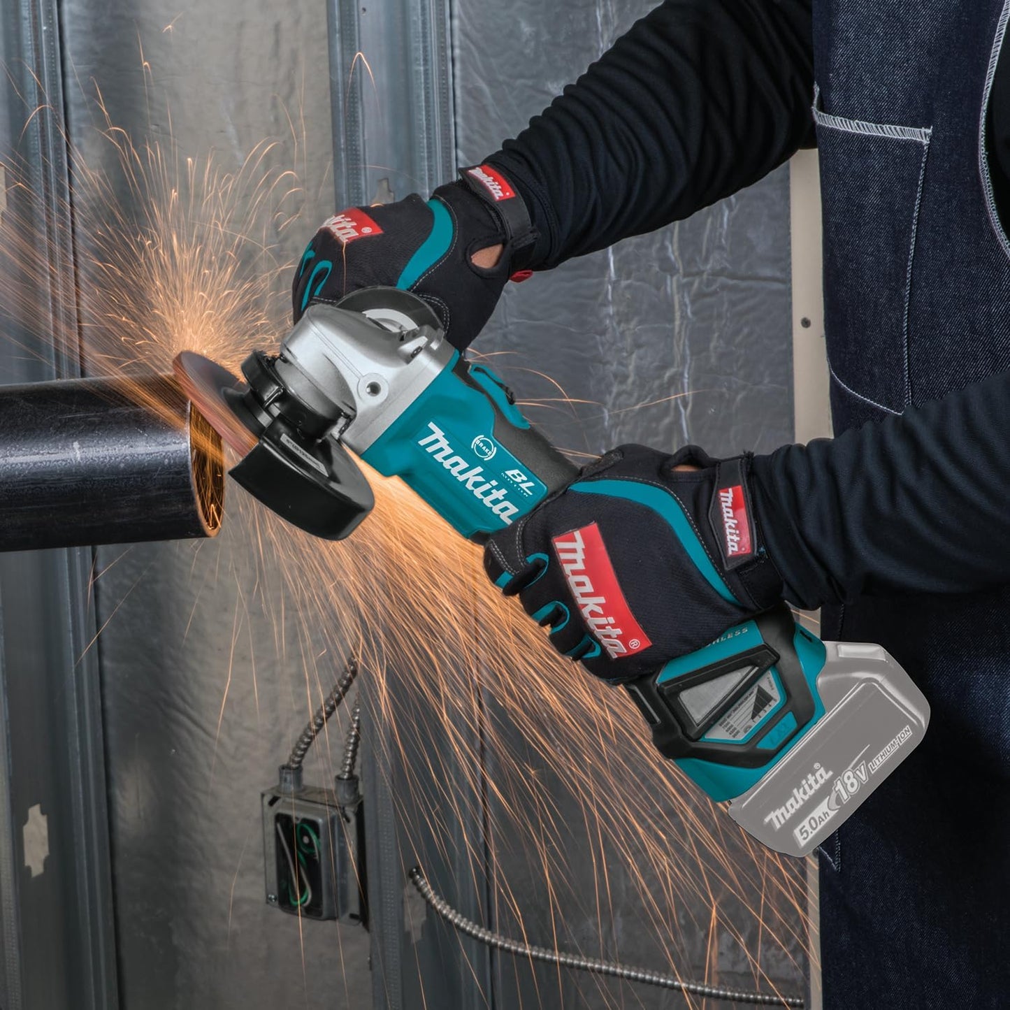 DGA513Z – 18V LXT Brushless Angle Grinder