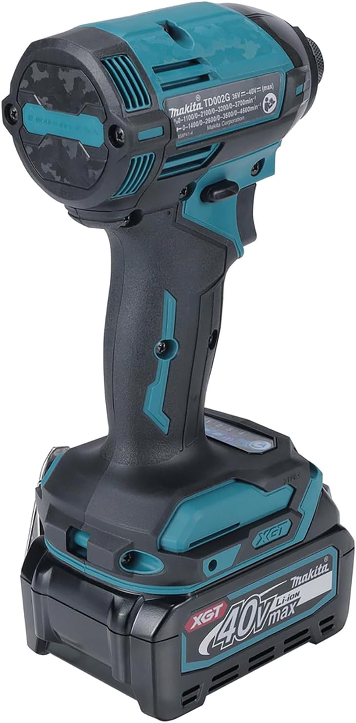 TD002GD202 – 40Vmax XGT Brushless Impact Driver (2x 2.5Ah Batteries + Charger + Carry Case)